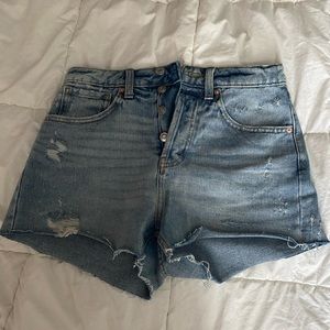 medium wash jean shorts